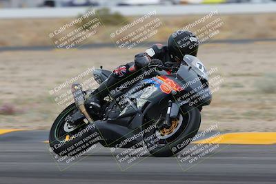 media/Jan-14-2023-SoCal Trackdays (Sat) [[497694156f]]/Turn 4 Set 2 (1030am)/